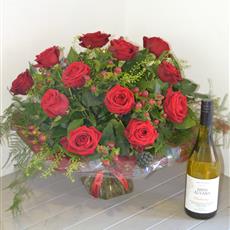 Deluxe 12 Red Naomi Roses with White Wine