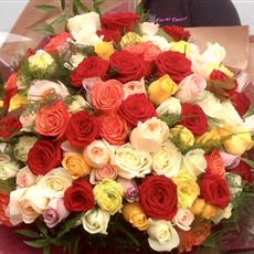 Unforgettable 100 Mixed Rose Handtied