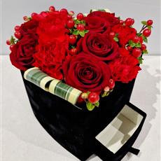 Black velvet valentine heart Box