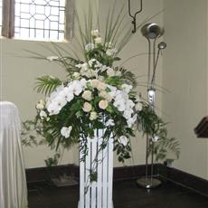 White orchid and Rose Pedestal Design