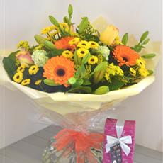 Sunshine Hand Tied with 175gm Chocolates