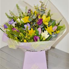 Cheerful Spring Gift Box