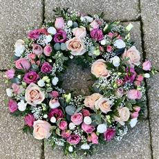 Rose and Lisianthus Wreath